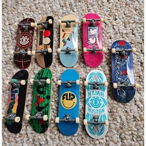 Lot OF 9 Tech Deck Fingerboard Skateboards